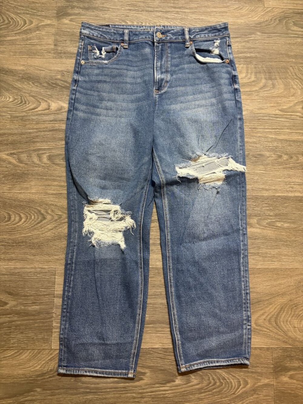 American Eagle Mom Straight Jeans 16 Distressed Medium Wash Stretch Denim
